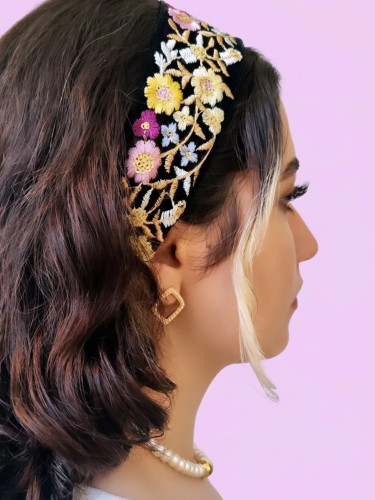 هدبند سوزندوزی بهارَک✨️🌻🤍