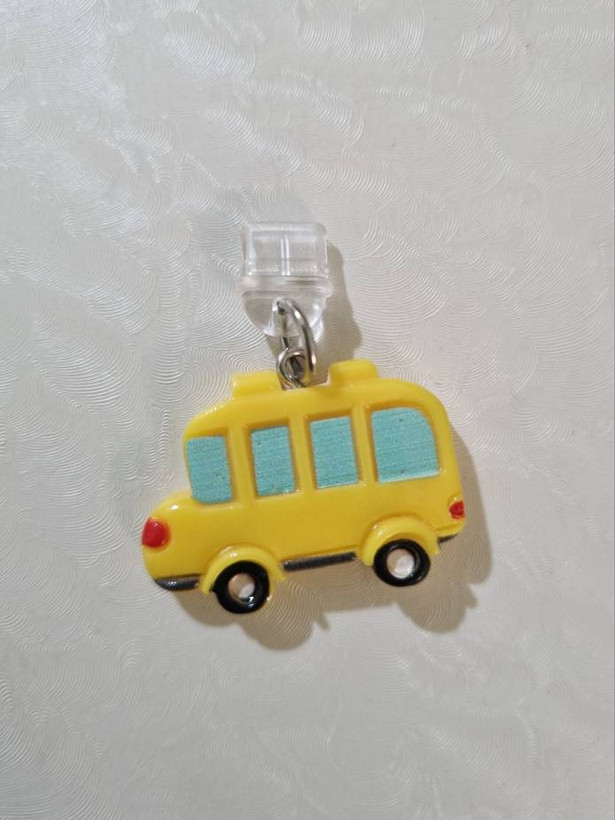 Plug/سوکت آویز های پینک چارم طرح وسایل نقلیه 🚙✨️