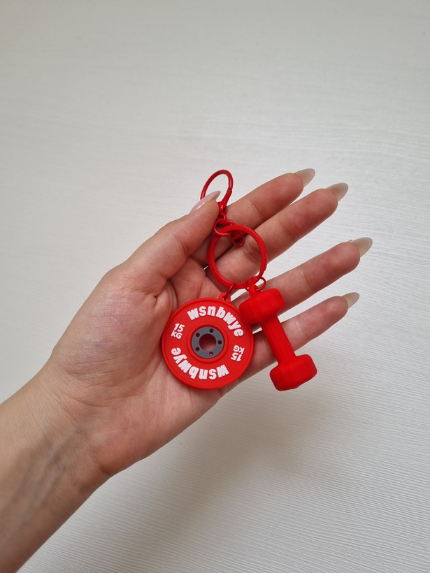 چارم (آویز) پینترستی ورزشی 👟