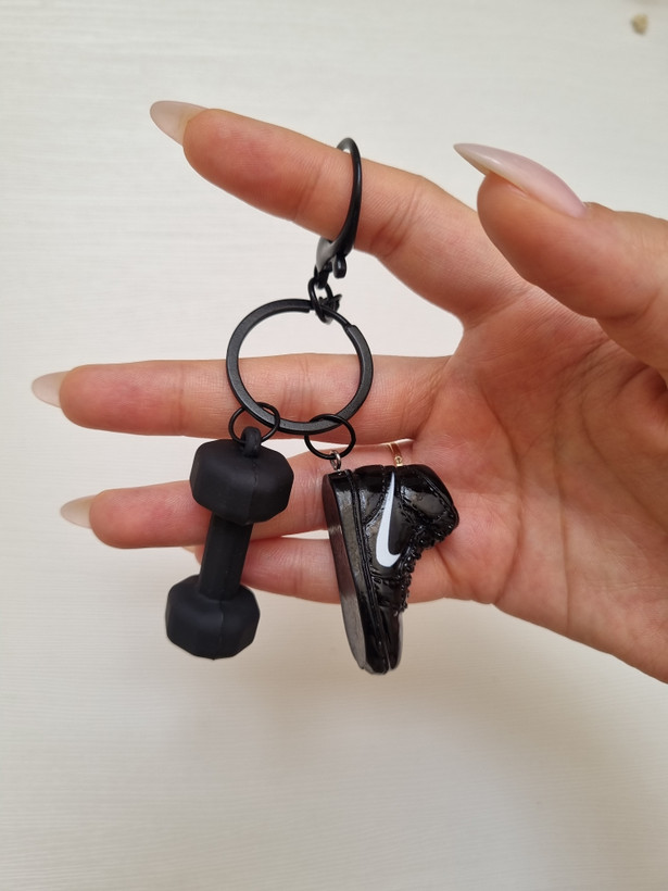 چارم (آویز) پینترستی ورزشی 👟