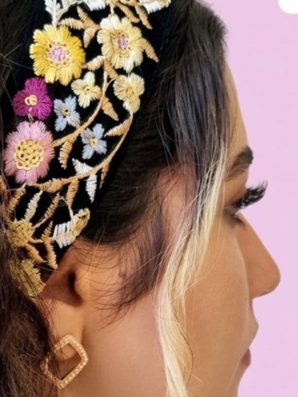 هدبند سوزندوزی بهارَک✨️🌻🤍